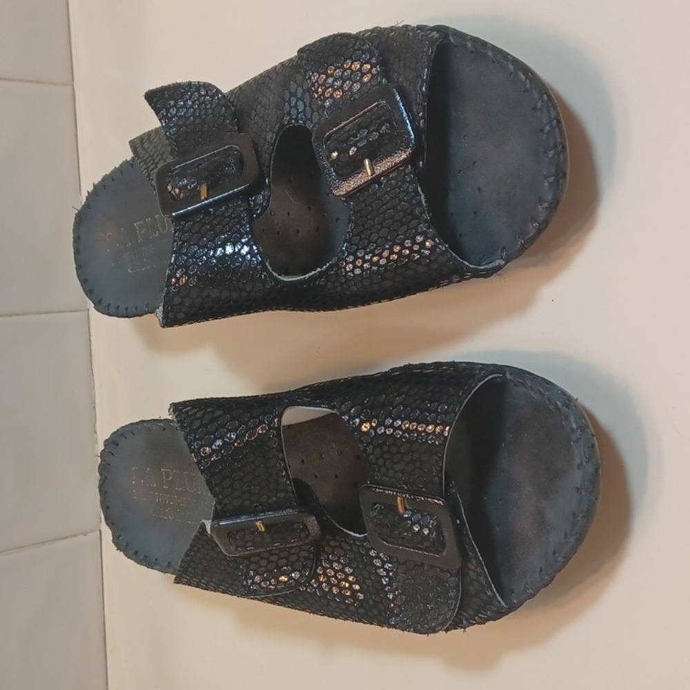 La Plume Black Metallic Comfort  Suede Leather Sandals 7.5 = 38